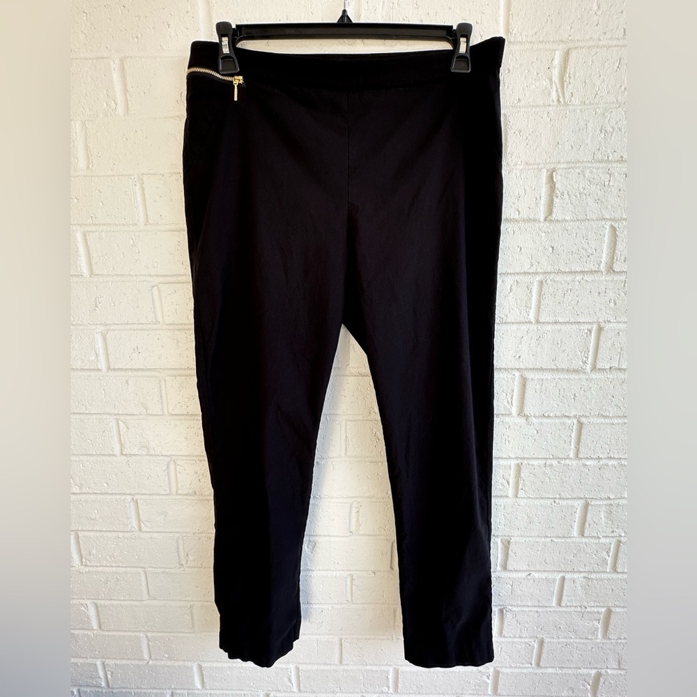 Ellen Tracy Black Dress Pants. Full length Center back seam with split Size L